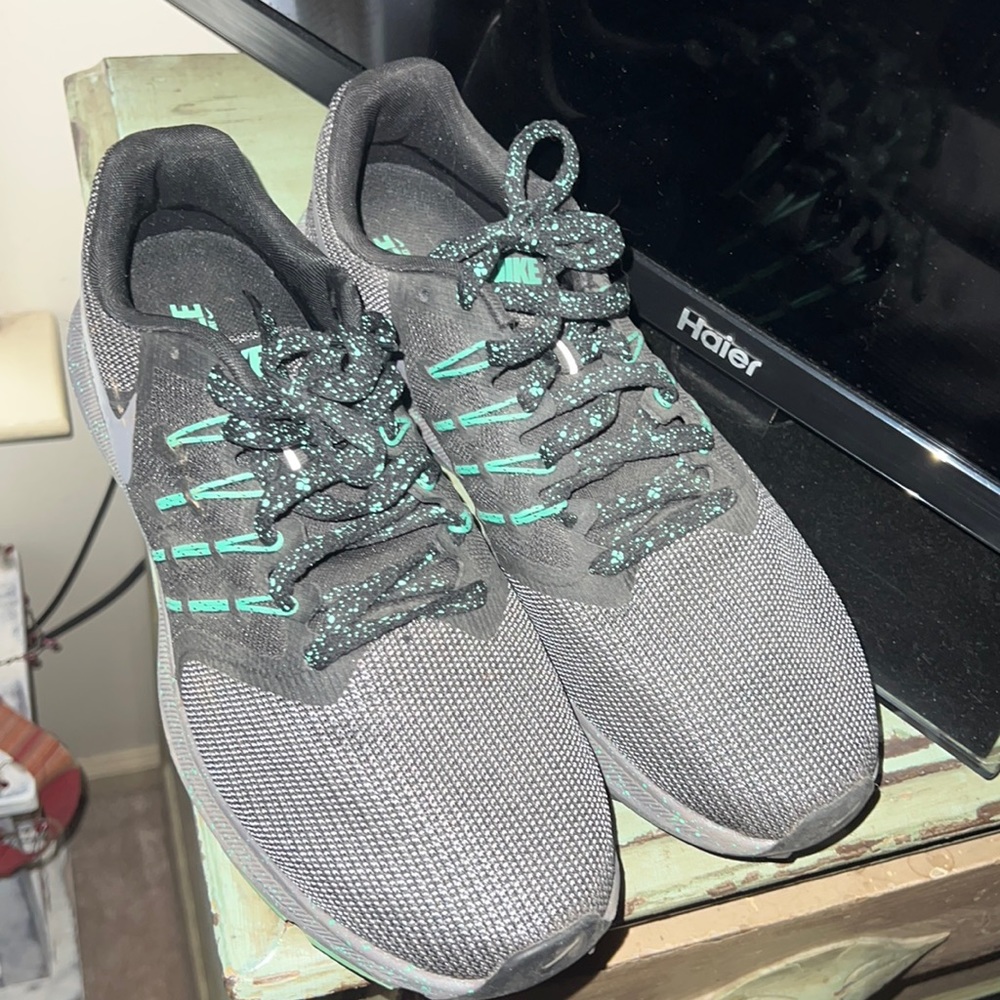Nike sneaker size 11